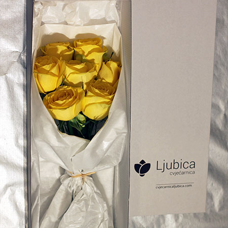 Žute ruže u kutiji - cvjecarnicaljubica.com